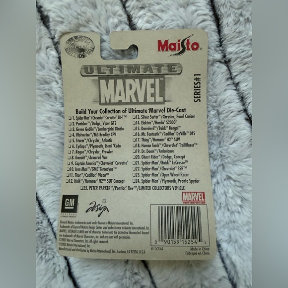 Maisto Marvel Die-Cast Toy Car - Blue and Red - Picture 4 of 5